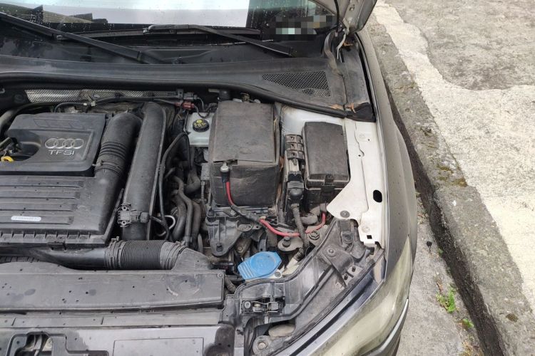 Used Audi A3 2014 Limousine 35 TFSI Automatic Advanced Model Engine Bay Left