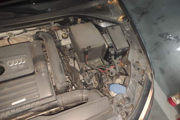 Used Audi A3 2014 Sportback 35 TFSI Automatic Style Edition Engine Bay Left
