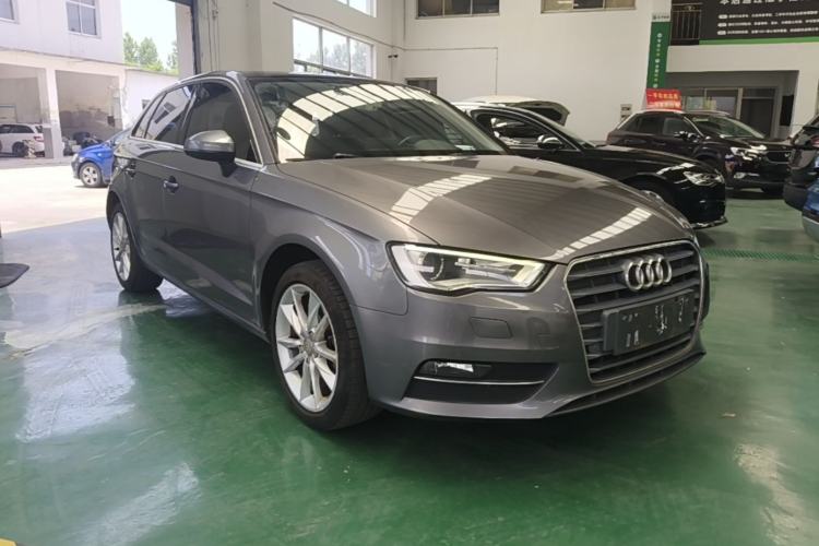 Used Audi A3 2014 Sportback 35 TFSI Automatic Comfort Model Front Right 45 Deg