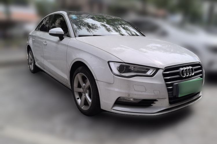 Used Audi A3 2014 Limousine 35 TFSI Automatic Comfort Model Front Right 45 Deg