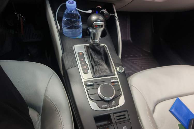 Used Audi A3 2014 Sportback 35 TFSI Automatic Comfort Model Gear Lever