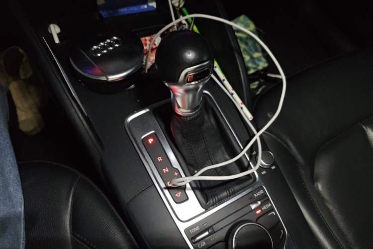 Used Audi A3 2014 Sportback 35 TFSI Automatic Luxury Model Gear Lever