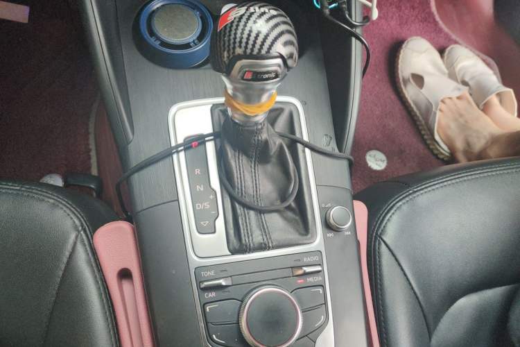 Used Audi A3 2014 Limousine 35 TFSI Automatic Advanced Model Gear Lever