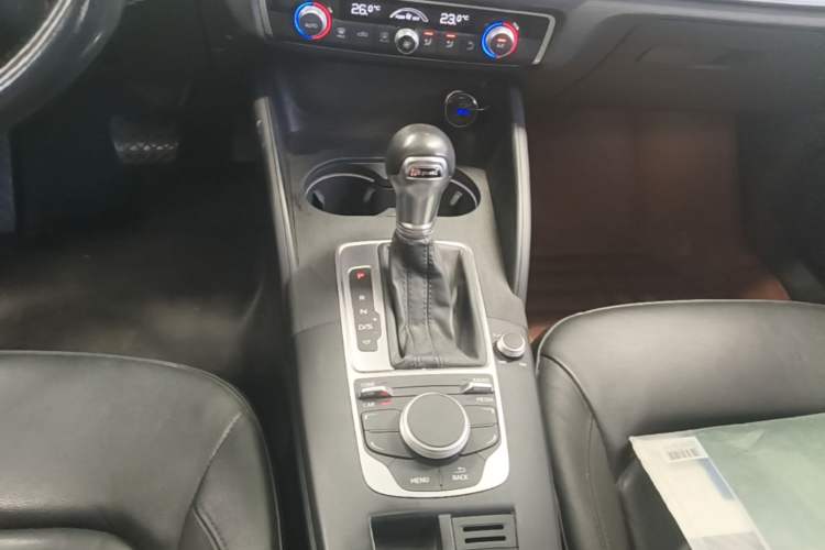 Used Audi A3 2014 Sportback 35 TFSI Automatic Comfort Model Gear Lever