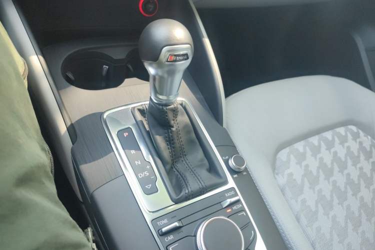 Used Audi A3 2014 Sportback 35 TFSI Automatic Style Edition Gear Lever