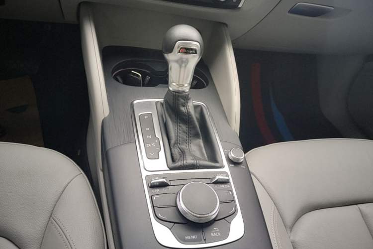 Used Audi A3 2014 Limousine 35 TFSI Automatic Luxury Model Gear Lever