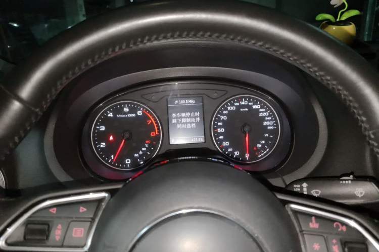 Used Audi A3 2014 Limousine 35 TFSI Automatic Comfort Model Instrument Cluster