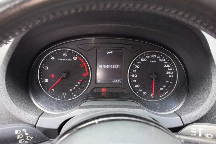 Used Audi A3 2014 Limousine 35 TFSI Automatic Comfort Model Instrument Cluster
