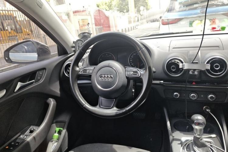 Used Audi A3 2014 Sportback 35 TFSI Automatic Style Edition Interior 2