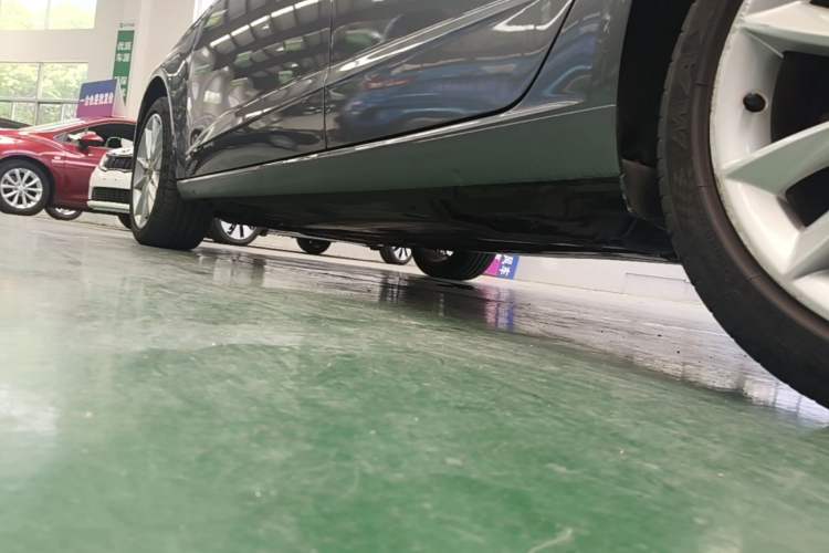 Used Audi A3 2014 Sportback 35 TFSI Automatic Comfort Model Left Side Sill
