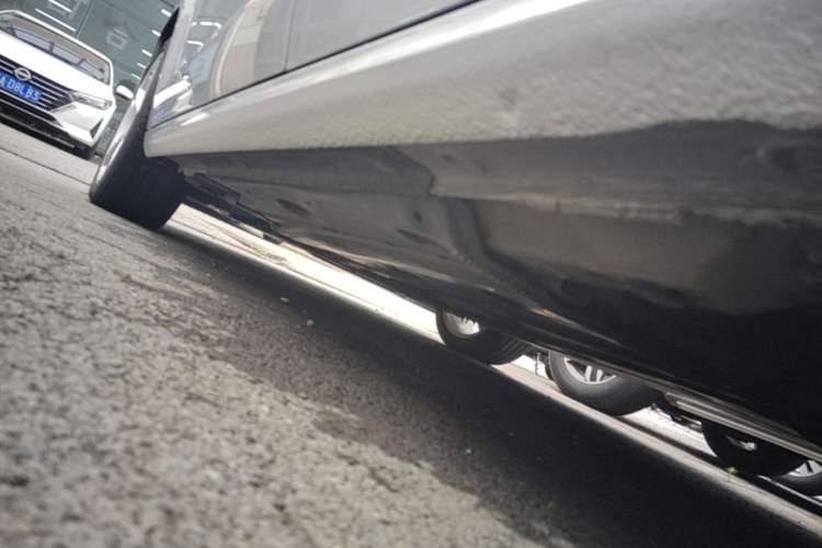 Used Audi A3 2014 Limousine 35 TFSI Automatic Luxury Model Left Side Sill