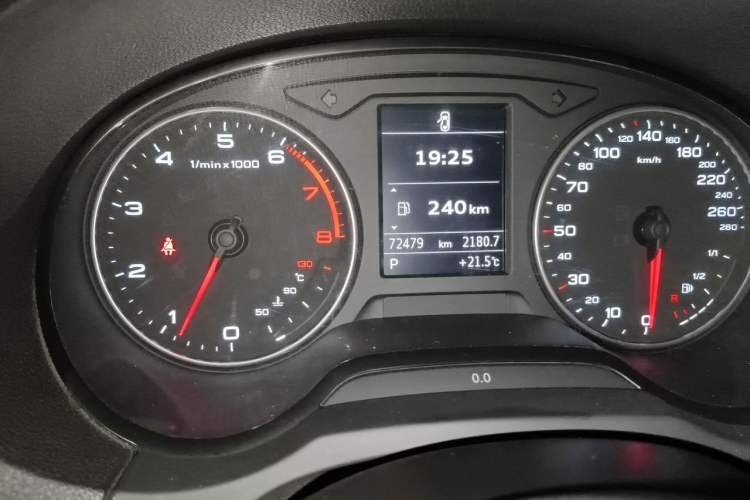 Used Audi A3 2014 Limousine 35 TFSI Automatic Comfort Model Odometer Close Up