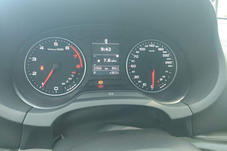 Used Audi A3 2014 Sportback 35 TFSI Automatic Style Edition Odometer Close Up