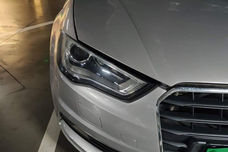 Used Audi A3 2014 Sportback 35 TFSI Automatic Luxury Model Right Front Headlight