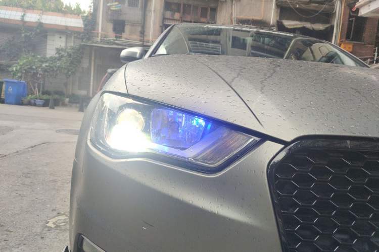 Used Audi A3 2014 Limousine 35 TFSI Automatic Advanced Model Right Front Headlight