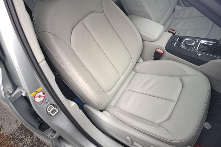 Used Audi A3 2014 Limousine 35 TFSI Automatic Luxury Model Right Front Seat