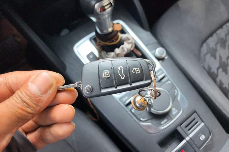 Used Audi A3 2014 Limousine 35 TFSI Automatic Fashion Model Vehicle Key