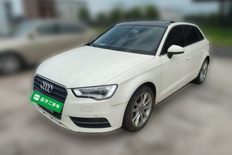 Used Audi A3 2014 Sportback 35 TFSI Automatic Comfort Model Guazi used car, China used car export, Used car for sale, Used cars, Cheapest cars for sale