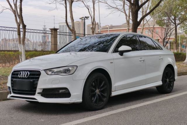 Used Audi A3 2014 Limousine 40 TFSI S line Comfort Model