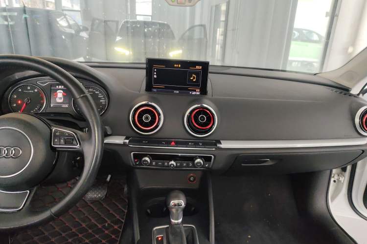 Used Audi A3 2014 Limousine 40 TFSI S line Luxury Model Audio And AC Panel