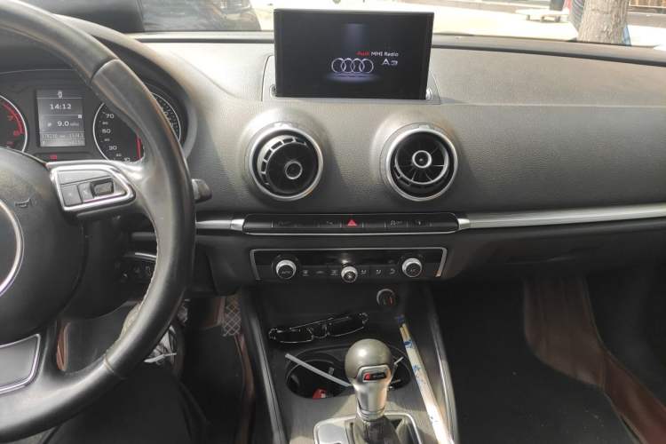 Used Audi A3 2014 Limousine 35 TFSI Automatic Comfort Model Audio And AC Panel