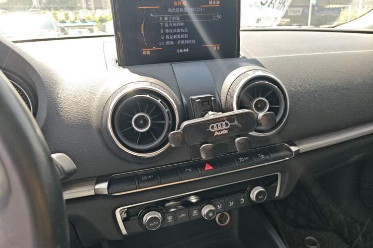 Used Audi A3 2014 Limousine 35 TFSI Automatic Comfort Model Audio And AC Panel