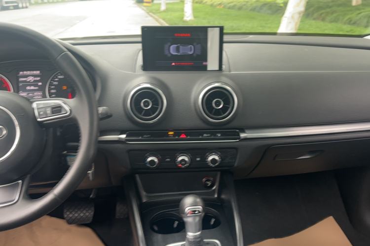 Used Audi A3 2014 Sportback 35 TFSI Automatic Style Edition Audio And AC Panel