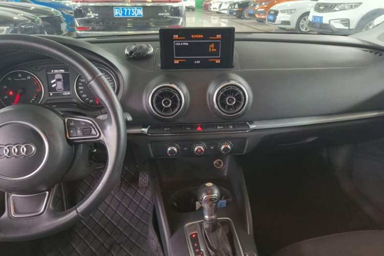 Used Audi A3 2014 Sportback 35 TFSI Automatic Style Edition Audio And AC Panel