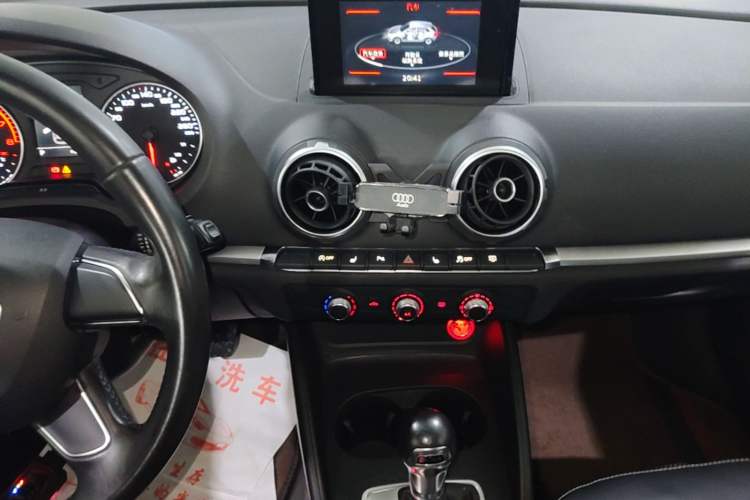 Used Audi A3 2014 Sportback 35 TFSI Automatic Ambition Edition Audio And AC Panel