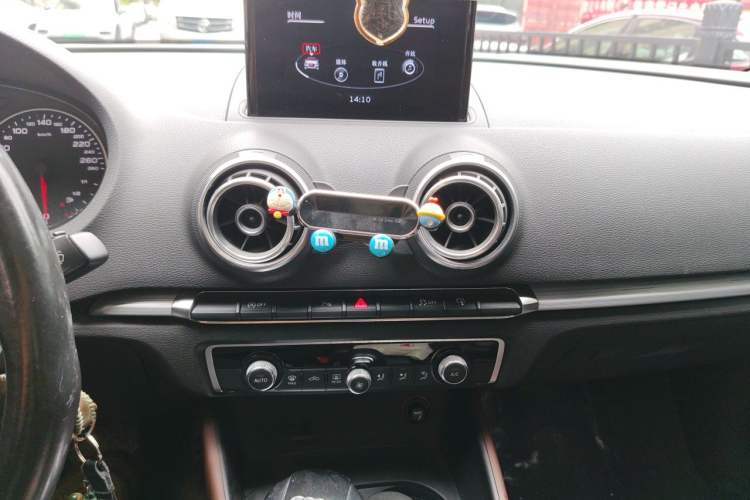 Used Audi A3 2014 Limousine 35 TFSI Automatic Comfort Model Audio And AC Panel