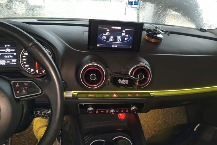 Used Audi A3 2014 Limousine 35 TFSI Automatic Comfort Model Audio And AC Panel