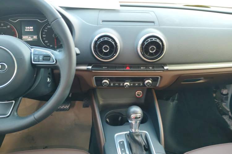 Used Audi A3 2014 Sportback 40 TFSI S line Comfort Model Audio And AC Panel