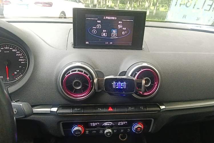 Used Audi A3 2014 Limousine 35 TFSI Automatic Comfort Model Audio And AC Panel