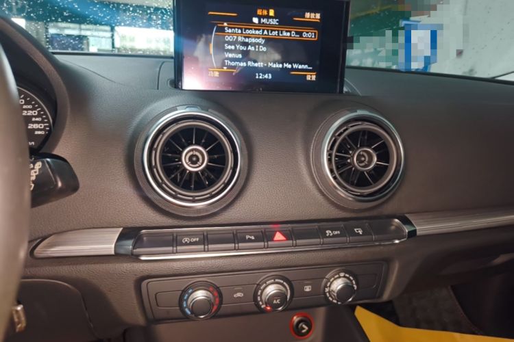 Used Audi A3 2014 Sportback 35 TFSI Automatic Style Edition Audio And AC Panel