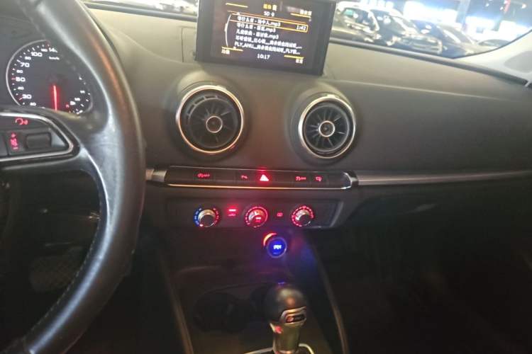 Used Audi A3 2014 Sportback 35 TFSI Automatic Style Edition Audio And AC Panel