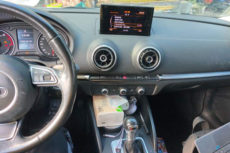 Used Audi A3 2014 Sportback 35 TFSI Automatic Style Edition Audio And AC Panel