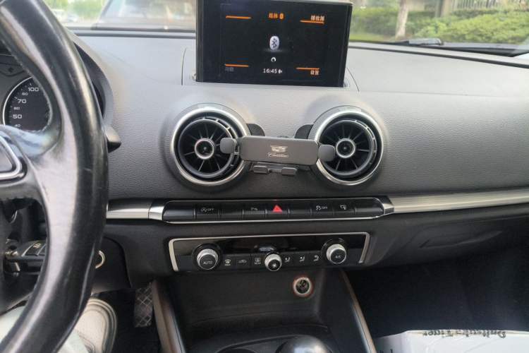 Used Audi A3 2014 Sportback 35 TFSI Automatic Comfort Model Audio And AC Panel