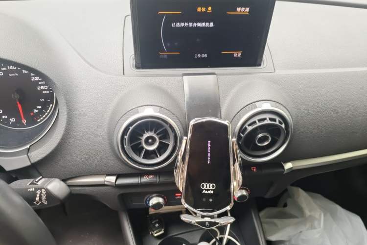 Used Audi A3 2014 Sportback 35 TFSI Automatic Style Edition Audio And AC Panel