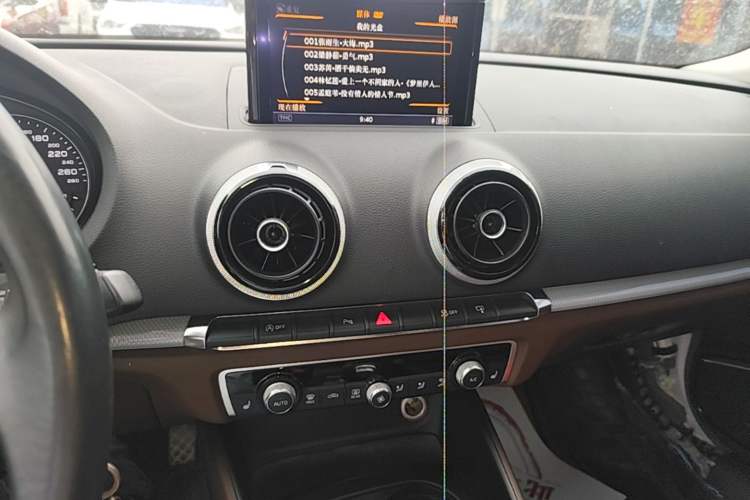 Used Audi A3 2014 Limousine 40 TFSI S line Comfort Model Audio And AC Panel