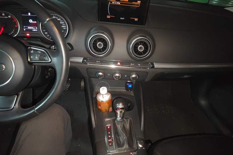 Used Audi A3 2014 Sportback 35 TFSI Automatic Style Edition Audio And AC Panel