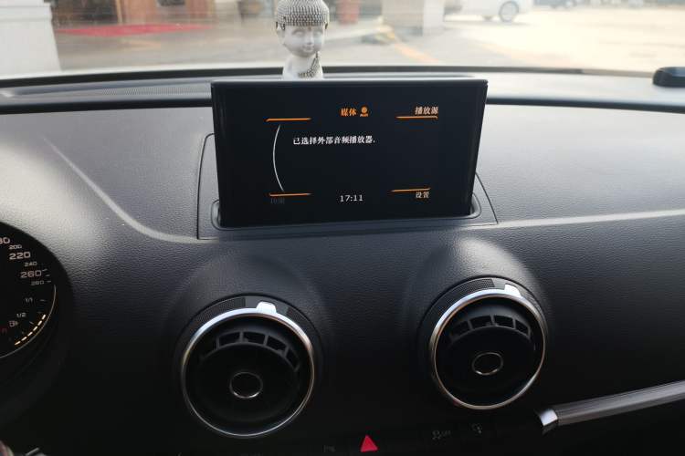 Used Audi A3 2014 Sportback 35 TFSI Automatic Style Edition Audio And AC Panel