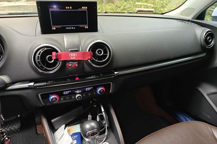 Used Audi A3 2014 Sportback 35 TFSI Automatic Comfort Model Audio And AC Panel
