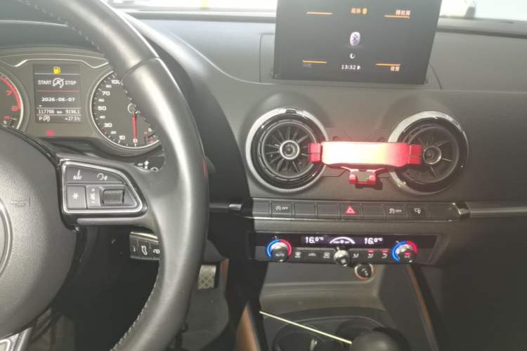 Used Audi A3 2014 Limousine 40 TFSI S line Comfort Model Audio And AC Panel