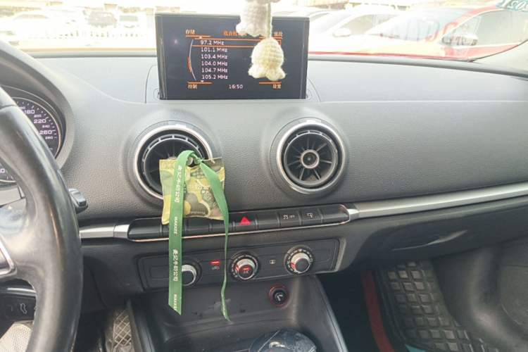 Used Audi A3 2014 Sportback 35 TFSI Automatic Ambition Edition Audio And AC Panel