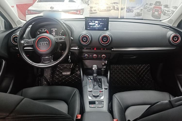 Used Audi A3 2014 Sportback 35 TFSI Automatic Style Edition Center Console