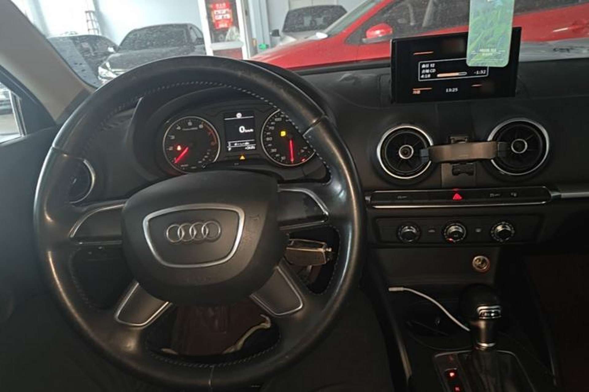 Used Audi A3 2014 Limousine 35 TFSI Automatic Advanced Model Center Console