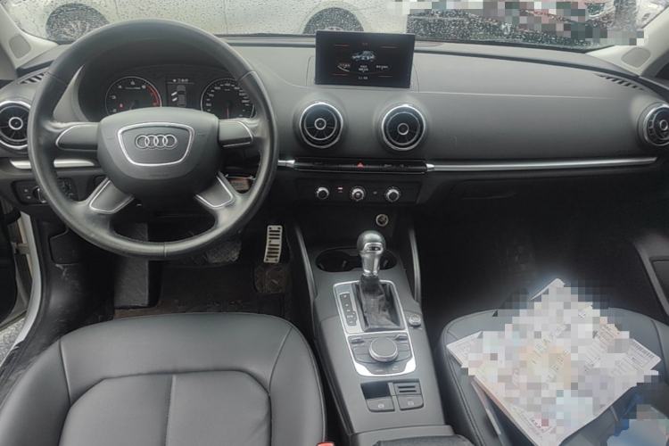 Used Audi A3 2014 Sportback 35 TFSI Automatic Ambition Edition Center Console