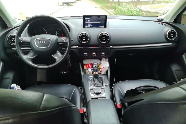 Used Audi A3 2014 Sportback 35 TFSI Automatic Ambition Edition Center Console