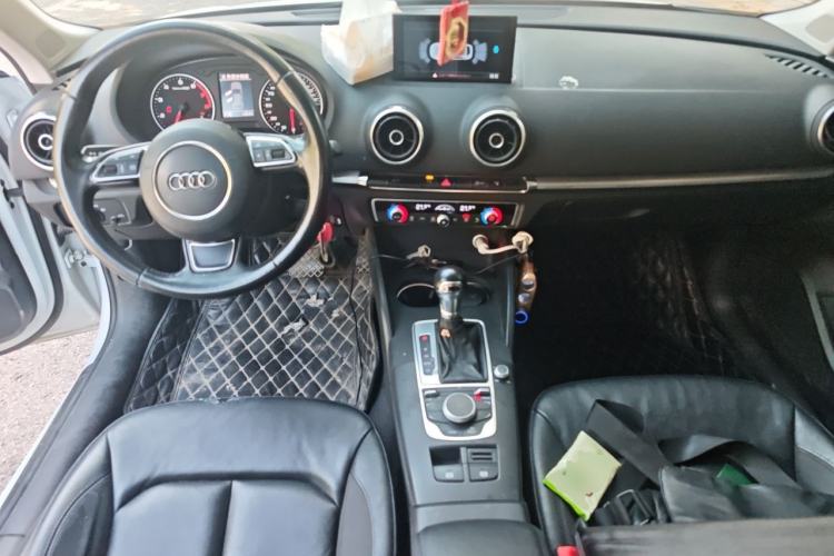 Used Audi A3 2014 Sportback 35 TFSI Automatic Comfort Model Center Console