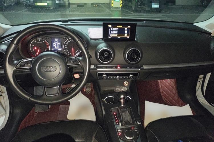 Used Audi A3 2014 Sportback 35 TFSI Automatic Comfort Model Center Console